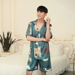 Pyjama Automne Deux Pièces Vert Foncé En Satin à Motif Chiens -Mode Pyjamas Magasin pyjama automne deux pieces vert fonce en satin a motif chiens 4