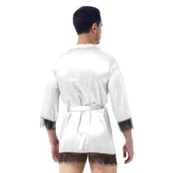 Pyjama Blanc En Satin à Manches Longues Pour Hommes Avec Bordure En Dentelle -Mode Pyjamas Magasin pyjama blanc en satin a manches longues pour hommes avec bordure en dentelle 45