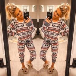 Pyjama De Noël Avec Rennes Pour Femme -Mode Pyjamas Magasin pyjama de noel avec rennes pour femme 2