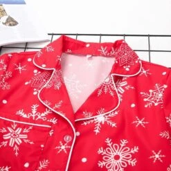 Pyjama De Noël Pour Femmes Motif Flocon De Neige -Mode Pyjamas Magasin pyjama de noel pour femmes motif flocon de neige 4