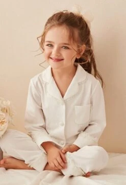 Pyjama Deux Pièces En Dentelle Pour “faire Comme Maman” -Mode Pyjamas Magasin pyjama deux pieces en dentelle pour faire comme maman 6