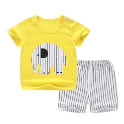 Pyjama Deux Pièces T-shirt Motif éléphant Et Short En Coton